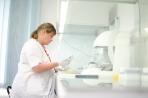 co się dzieje z próbkami w laboratorium, próbki dna